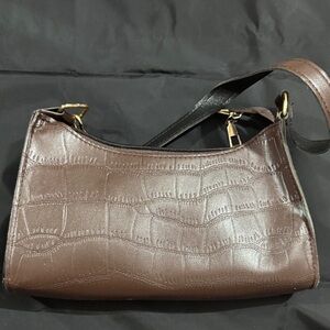 Elegant Brown Crocodile-Embossed Women's Bag